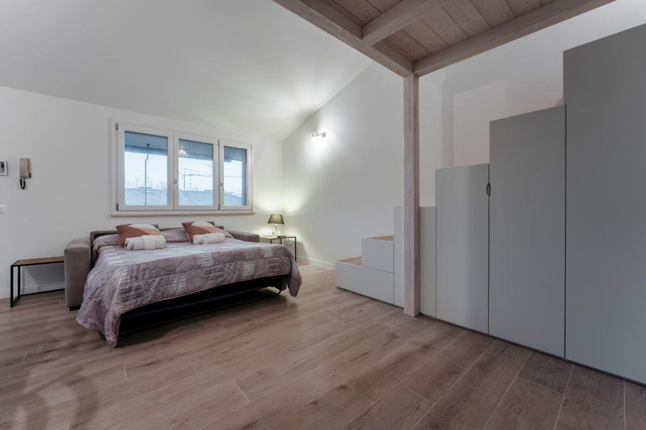 Casa Lugana 19 - Monolocale Con Piscina Direttamente A Lago Sirmione Luaran gambar