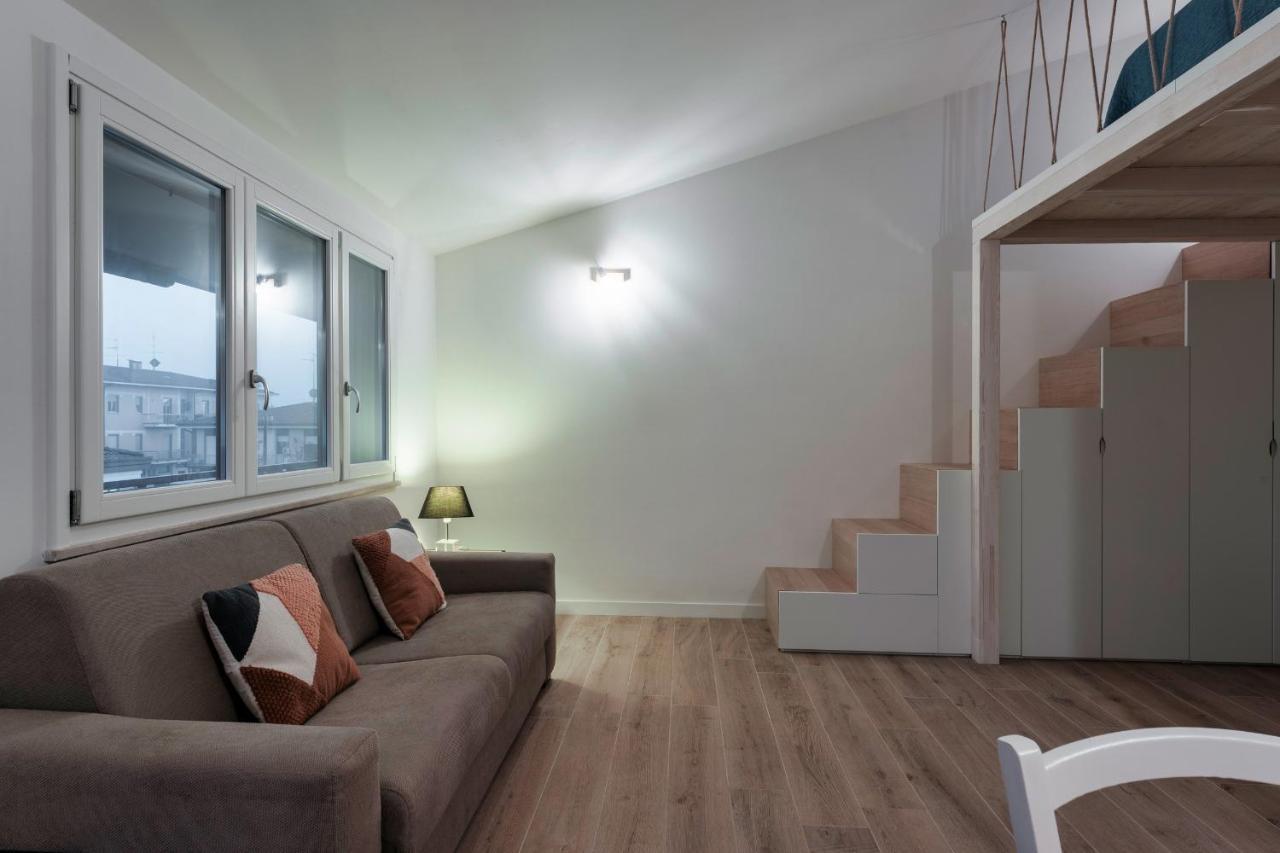 Casa Lugana 19 - Monolocale Con Piscina Direttamente A Lago Sirmione Luaran gambar