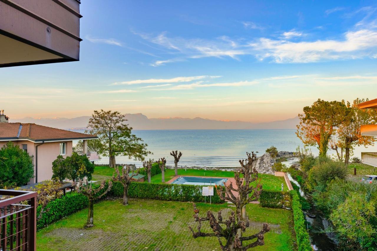 Casa Lugana 19 - Monolocale Con Piscina Direttamente A Lago Sirmione Luaran gambar