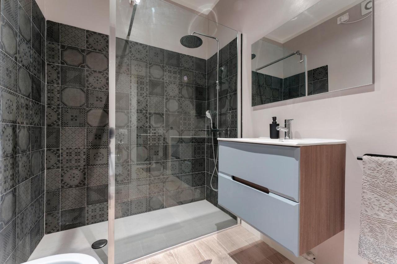 Casa Lugana 19 - Monolocale Con Piscina Direttamente A Lago Sirmione Luaran gambar