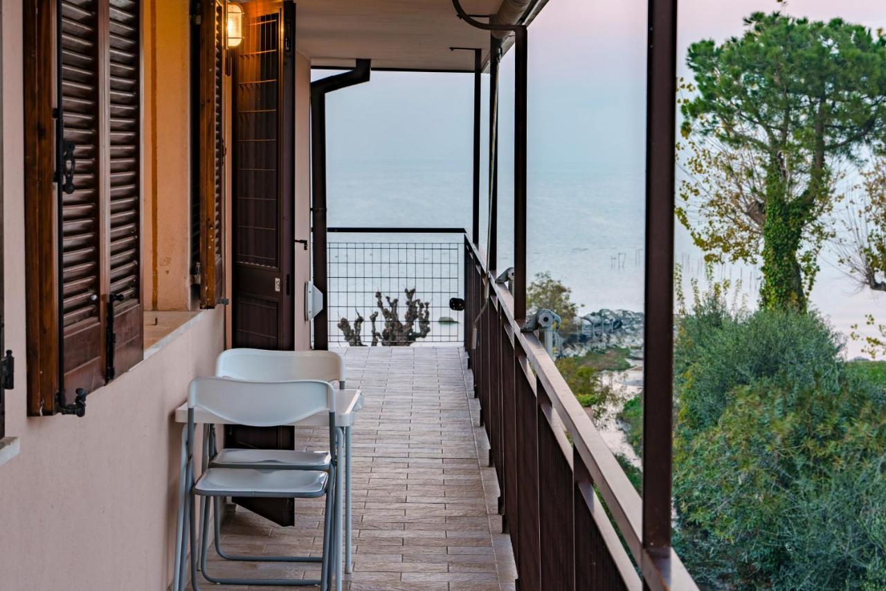 Casa Lugana 19 - Monolocale Con Piscina Direttamente A Lago Sirmione Luaran gambar